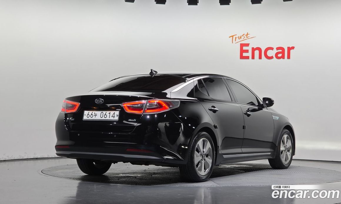 Kia K5 Hybrid фото 2