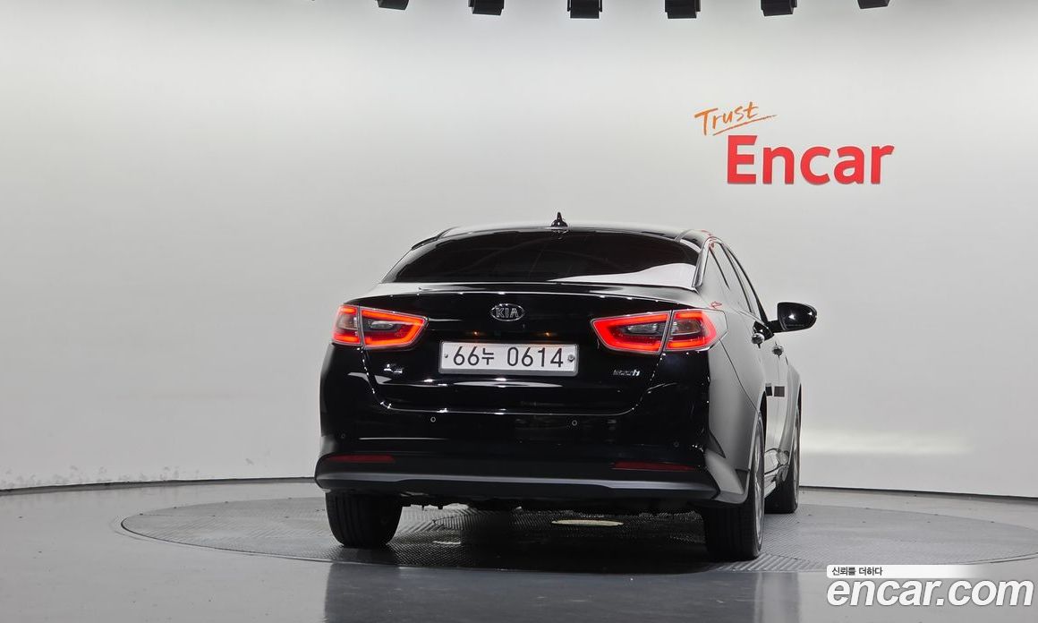 Kia K5 Hybrid фото 4