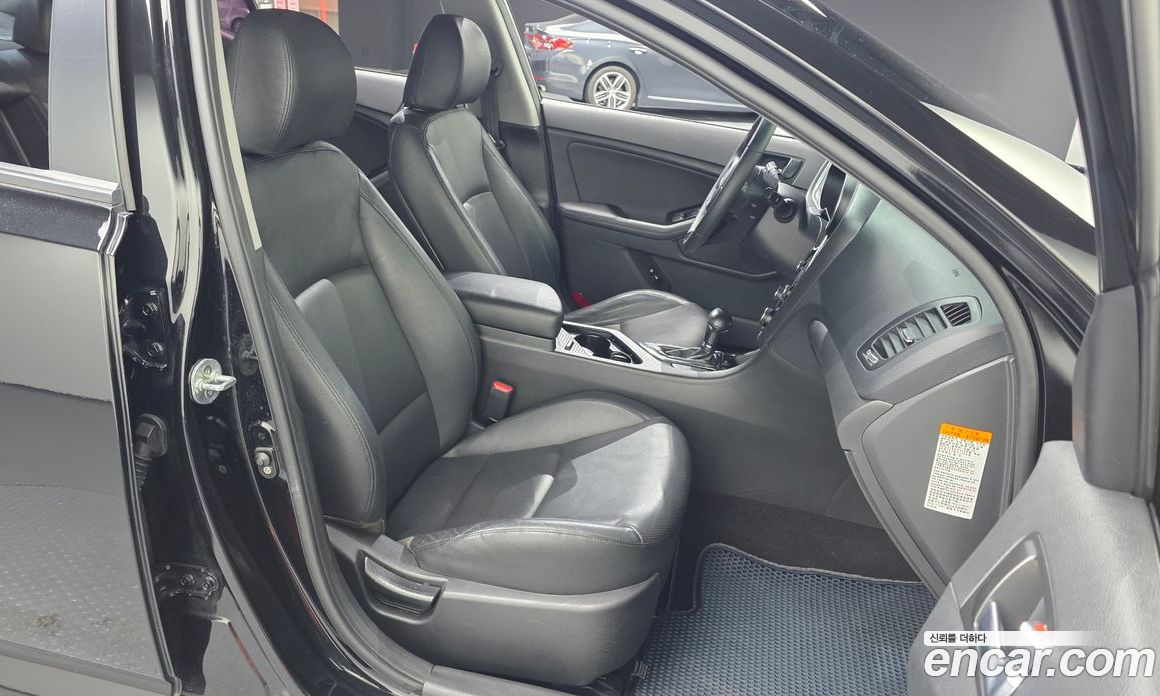 Kia K5 Hybrid фото 11