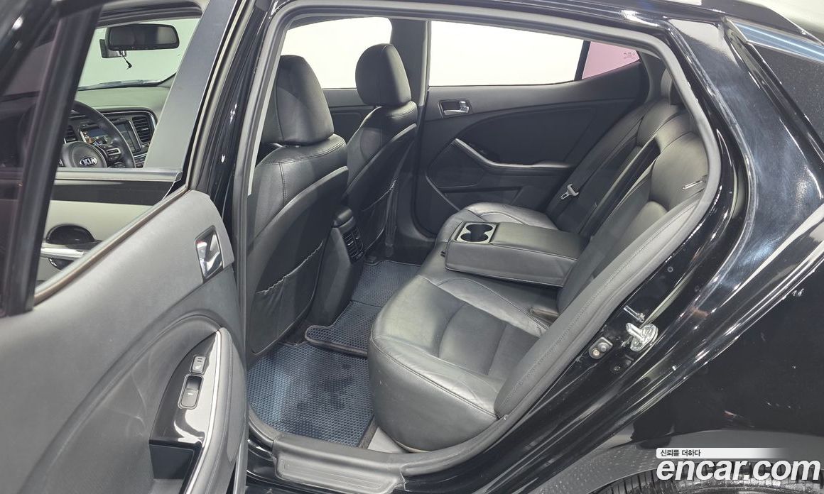 Kia K5 Hybrid фото 26
