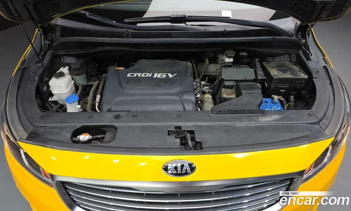 Kia Carnival 3rd Gen фото 6