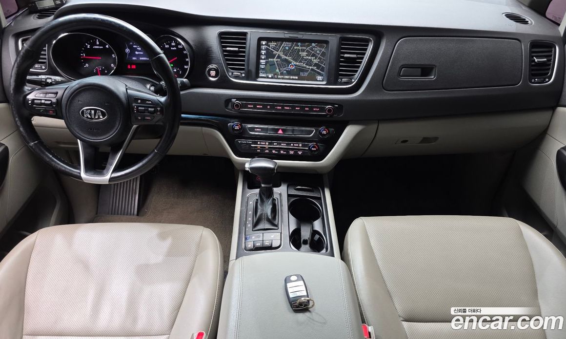 Kia Carnival 3rd Gen фото 7