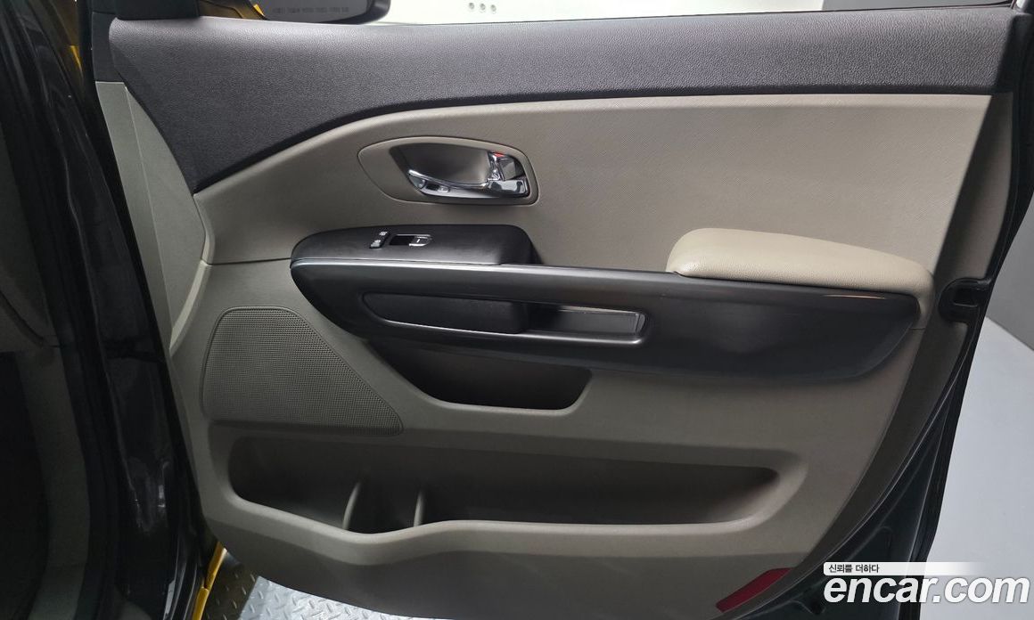 Kia Carnival 3rd Gen фото 25
