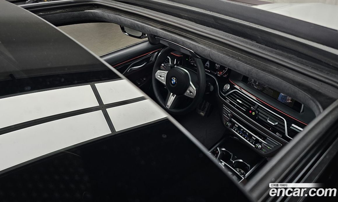 BMW 7-Series (G11) фото 18