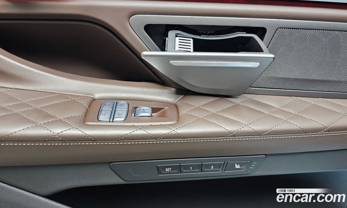 BMW 7-Series (G11) фото 33