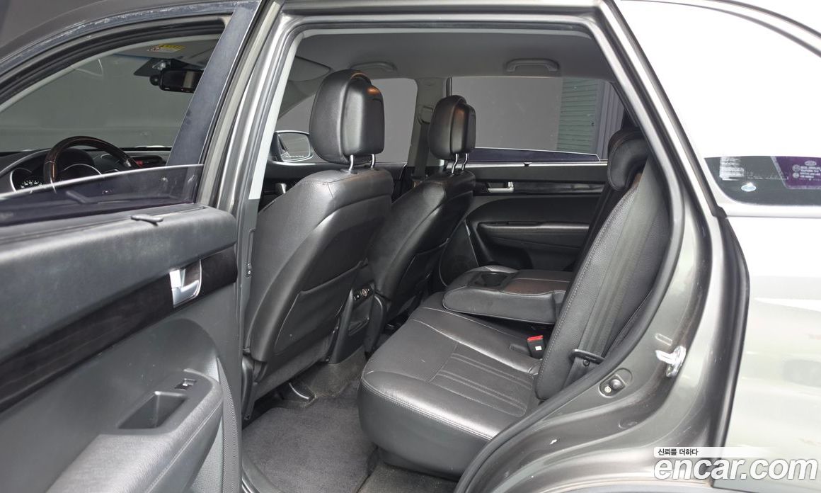 Kia Sorento 2nd Gen Restyling фото 12