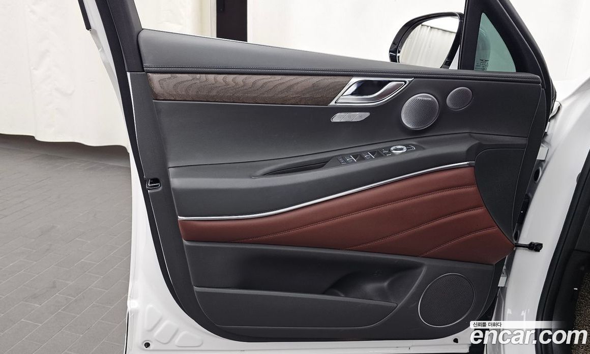 Genesis GV80 фото 24