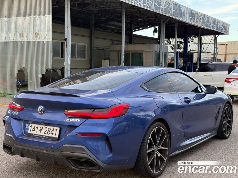 BMW 8-Series (G15) фото 3