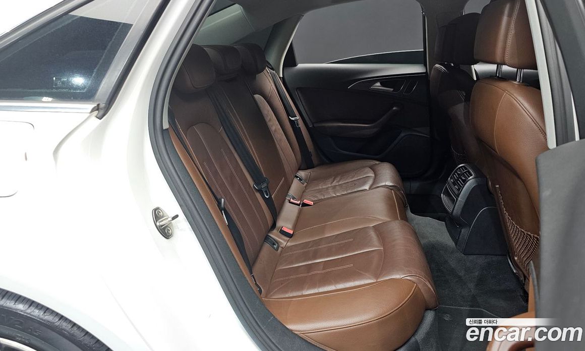Audi A6 (C7) фото 11