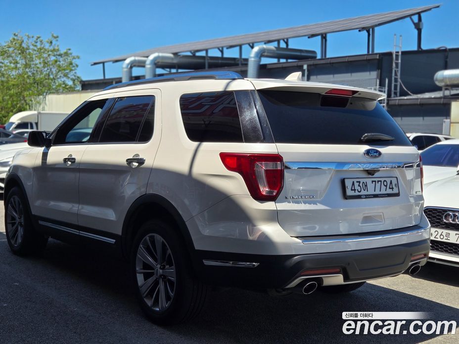 Ford Explorer 5th Gen фото 3