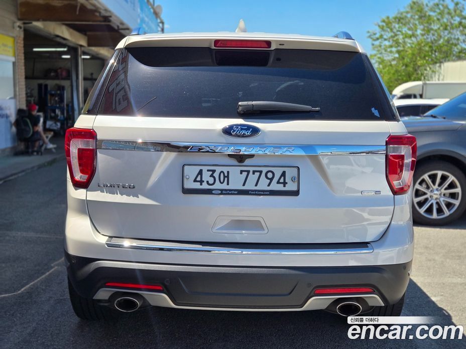 Ford Explorer 5th Gen фото 4