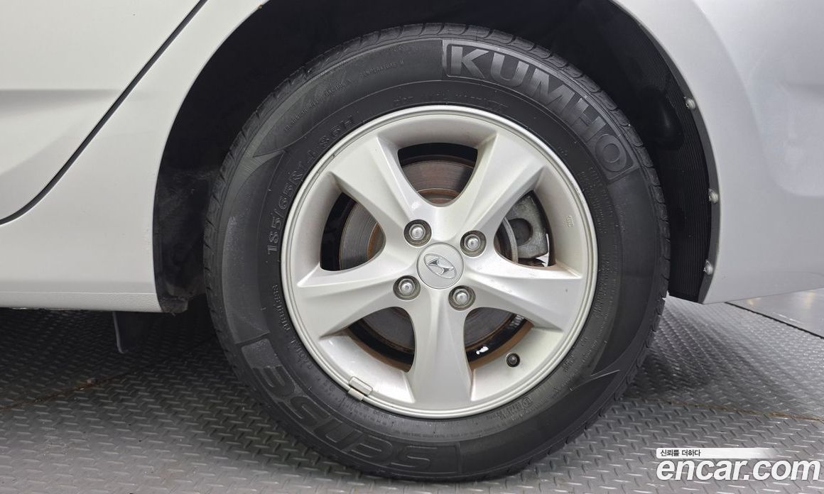 Hyundai Accent (New Type) фото 21