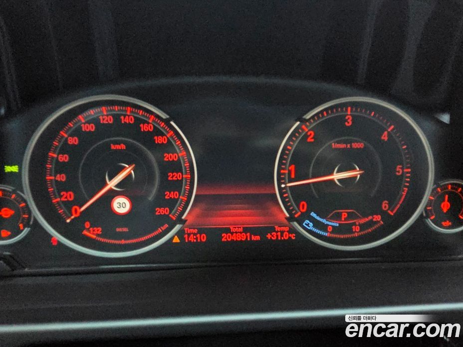 BMW X6 (F16) фото 8