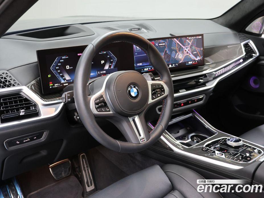 BMW X7 (G07) фото 8
