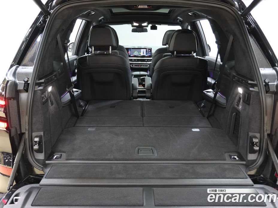 BMW X7 (G07) фото 19