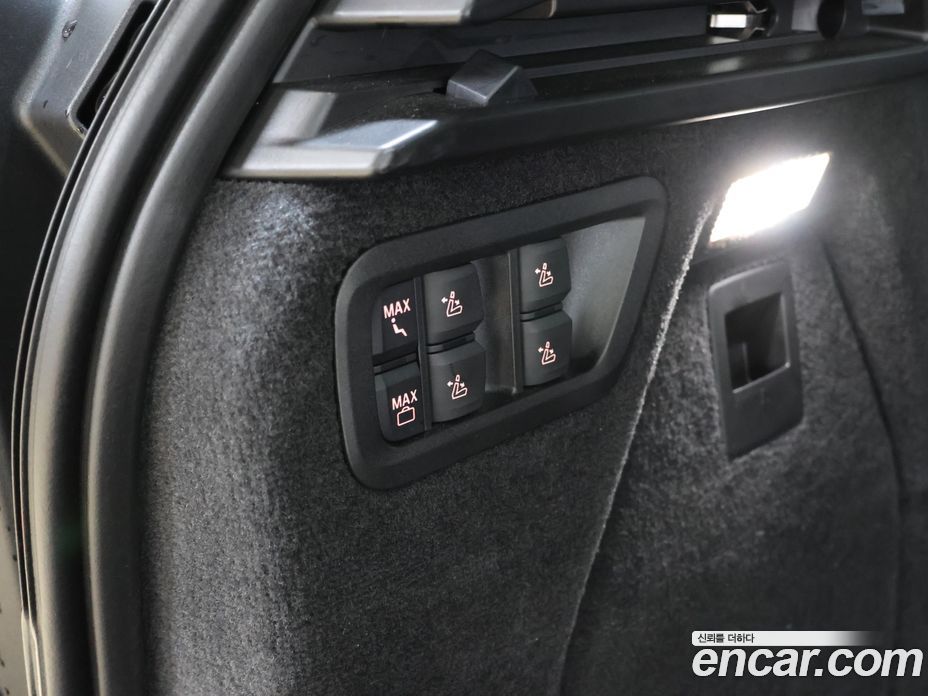 BMW X7 (G07) фото 20