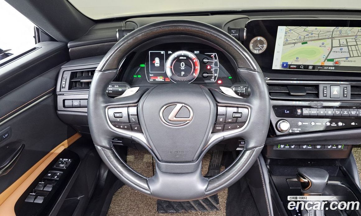 Lexus ES300h 7th Gen фото 13
