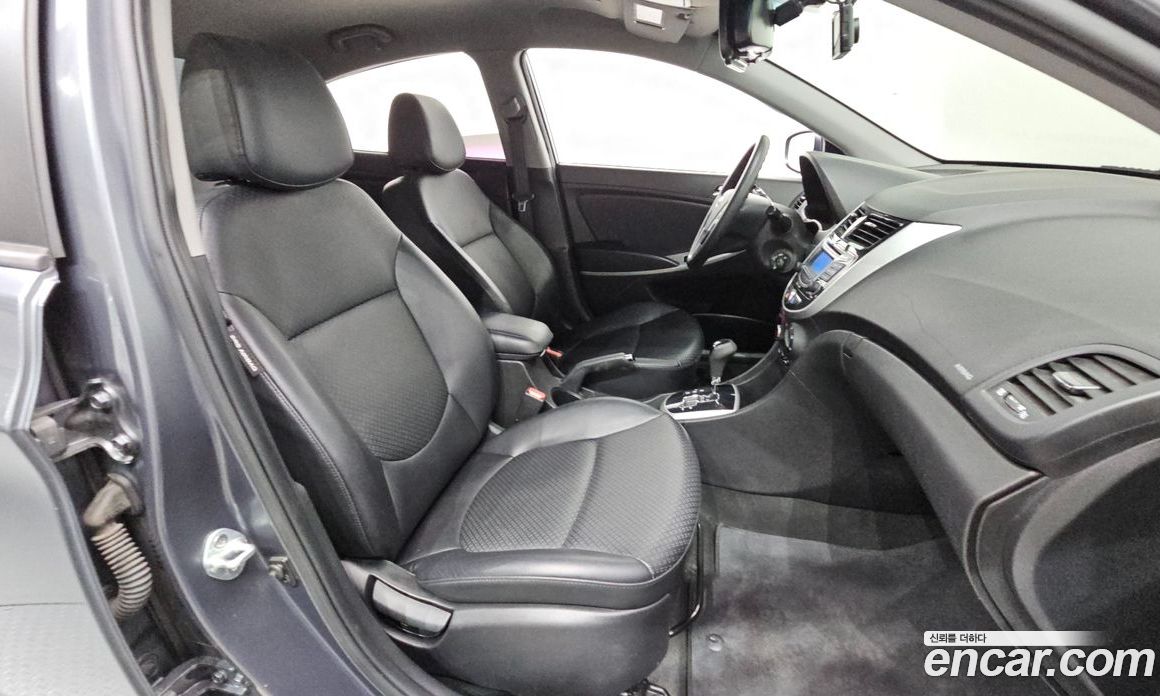 Hyundai Accent (New Type) фото 12