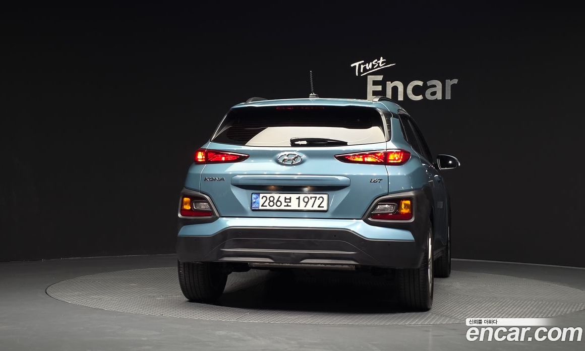 Hyundai Kona фото 4