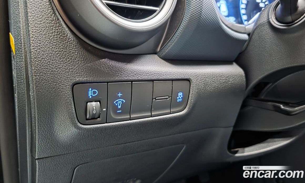 Hyundai Kona фото 27