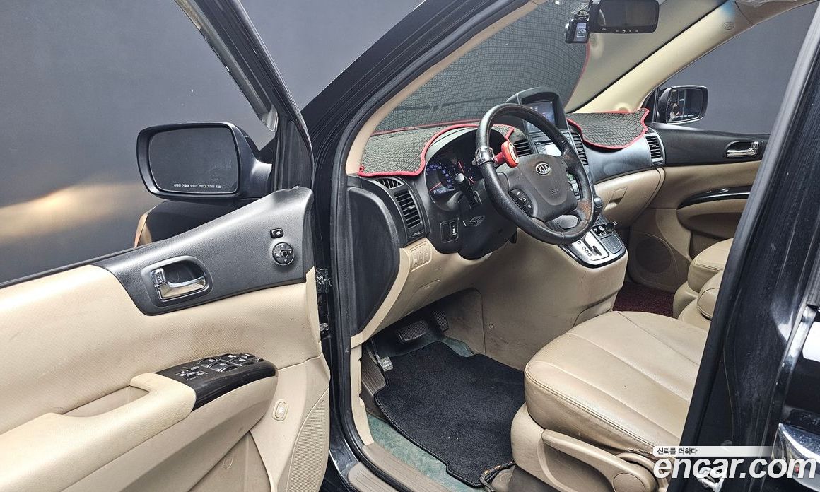 Kia Carnival 2nd Gen Restyling фото 10