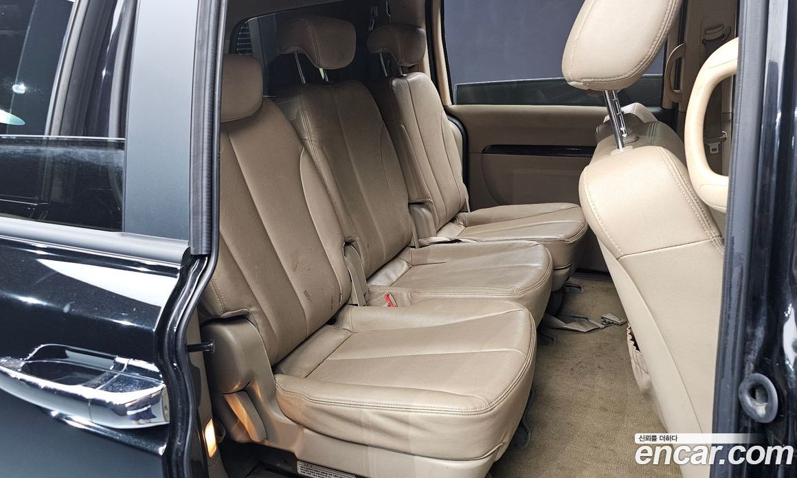 Kia Carnival 2nd Gen Restyling фото 11