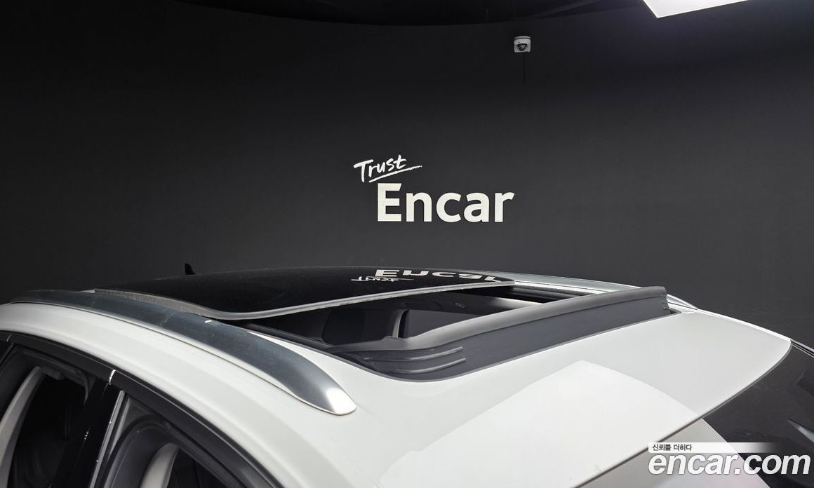 Volkswagen Touareg 3rd Gen фото 30