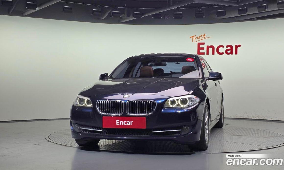 BMW 5-Series (F10) фото 3