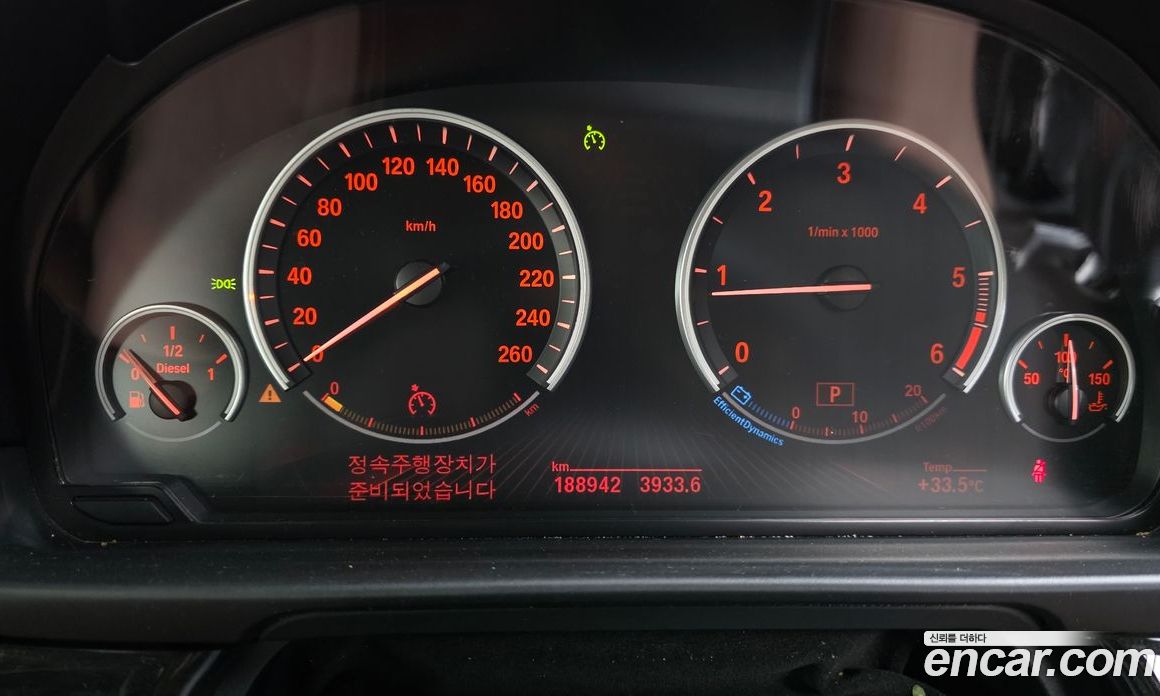 BMW 5-Series (F10) фото 8