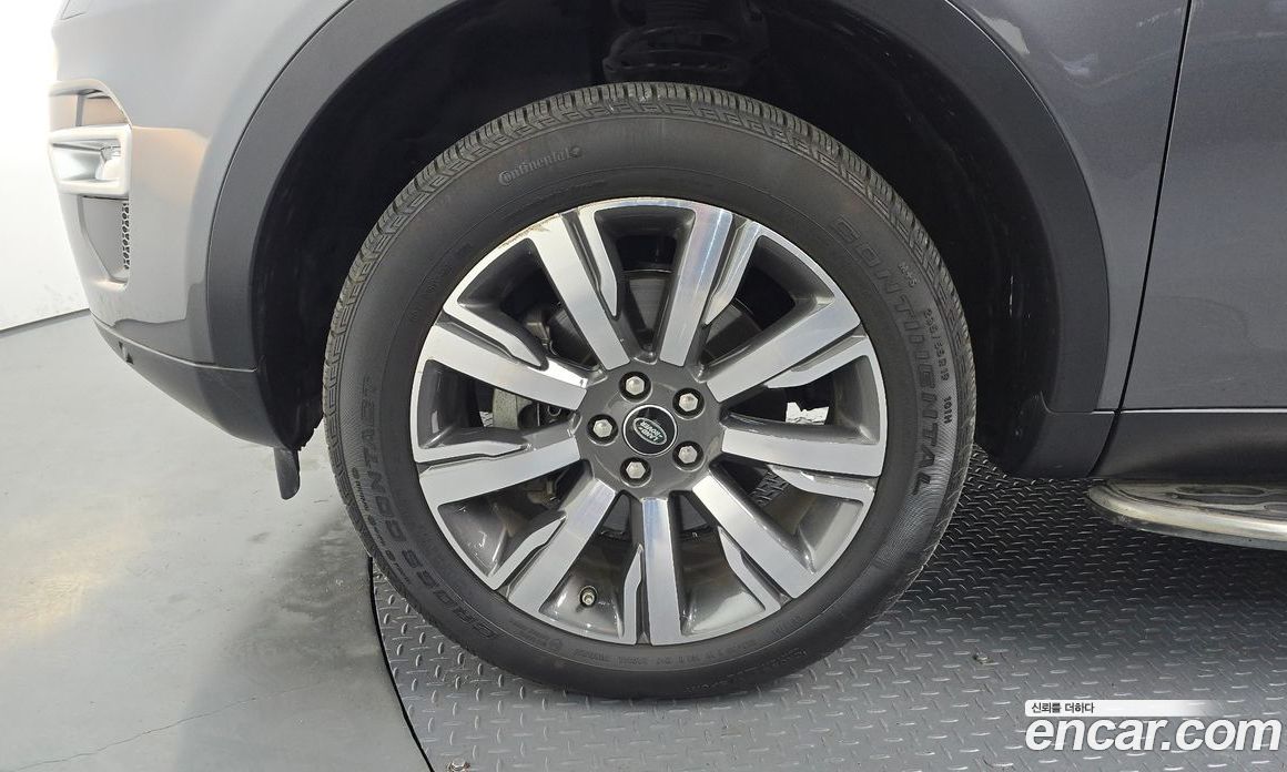 Land Rover Discovery Sport 1st Gen фото 4
