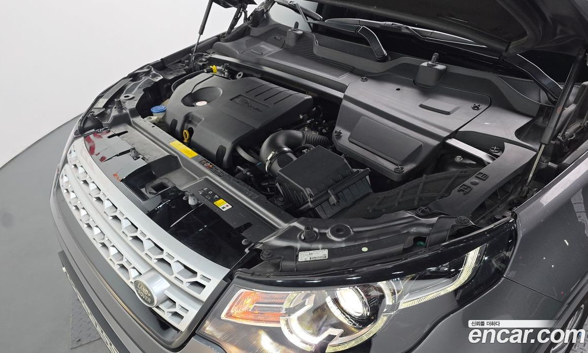 Land Rover Discovery Sport 1st Gen фото 5
