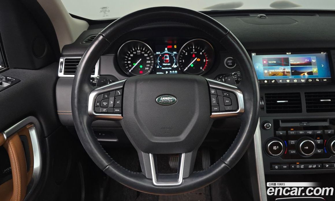 Land Rover Discovery Sport 1st Gen фото 12