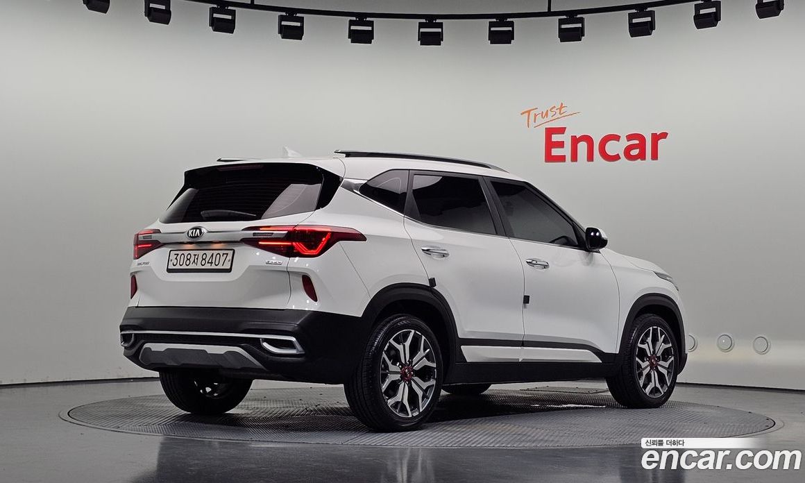 Kia Seltos фото 2
