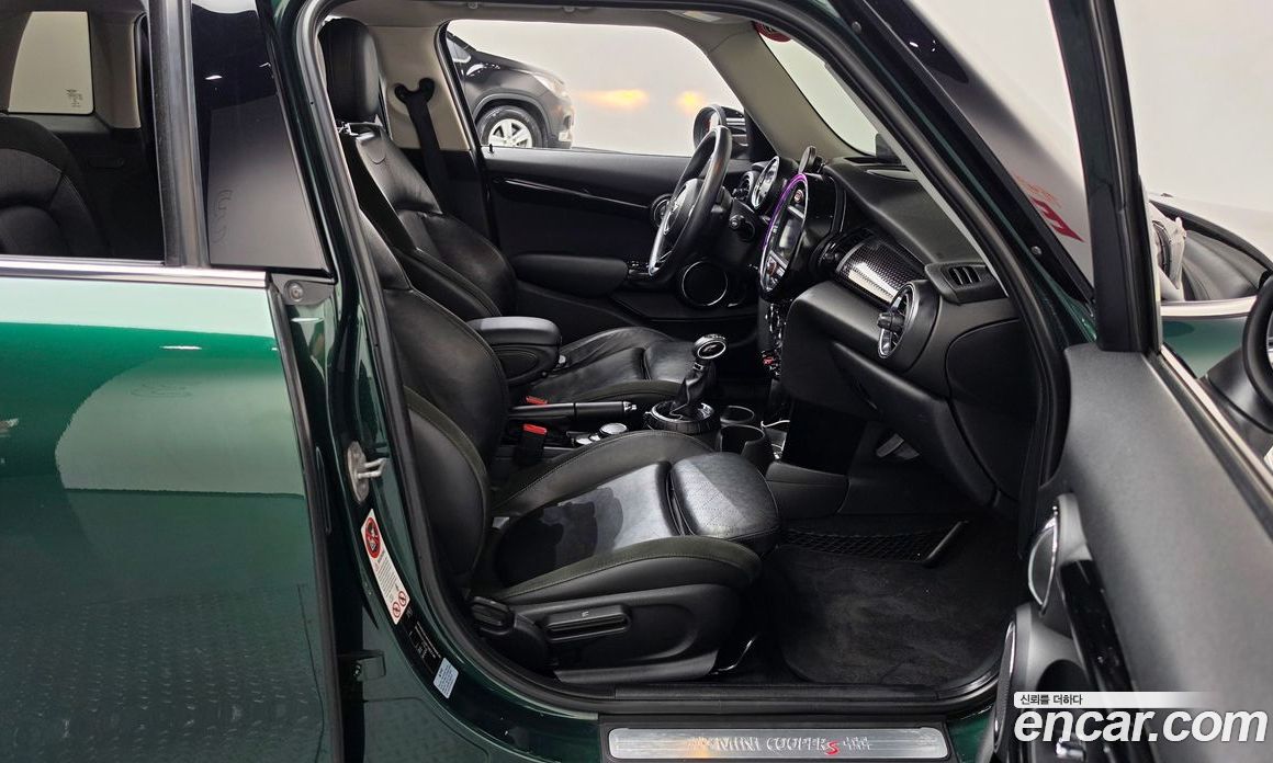 Mini Cooper S фото 11