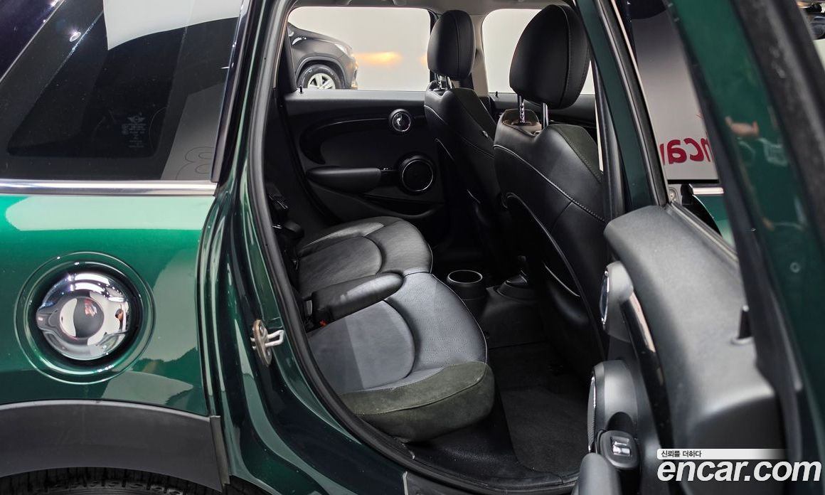 Mini Cooper S фото 12