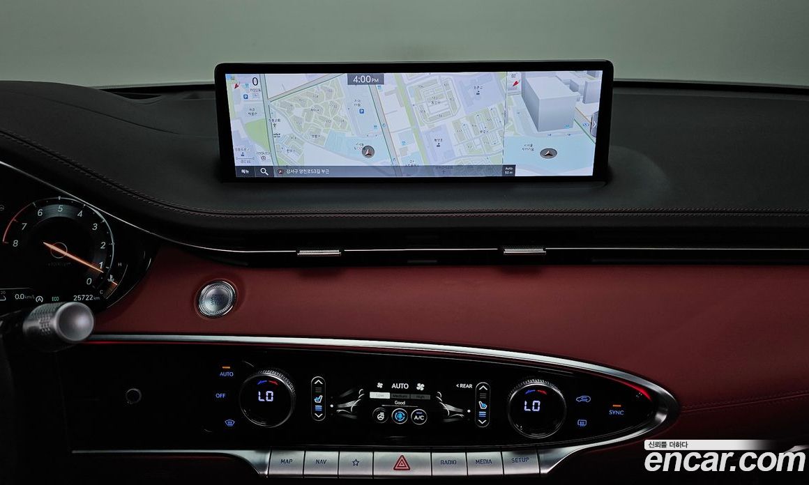 Genesis GV70 фото 14
