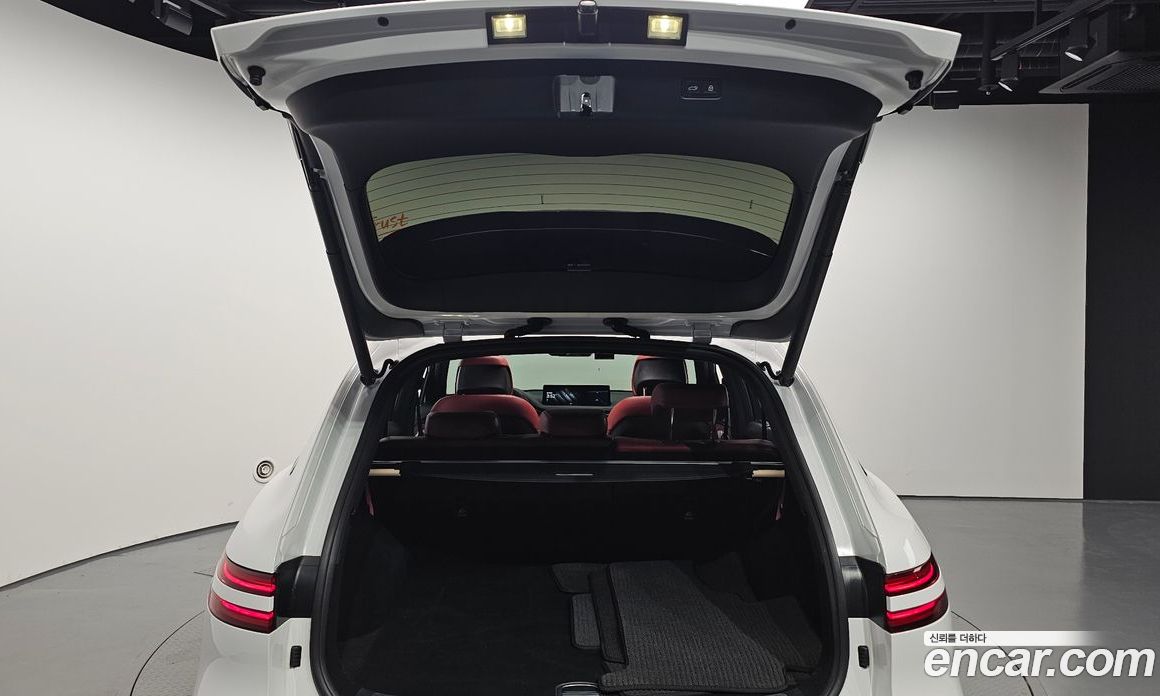 Genesis GV70 фото 20