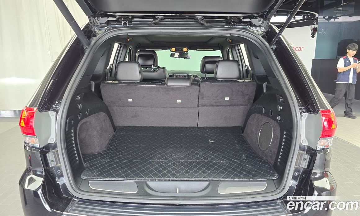Jeep Grand Cherokee (WK) фото 20