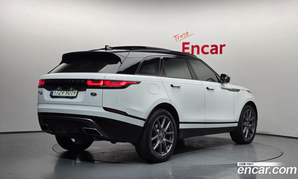 Land Rover Range Rover Velar фото 2