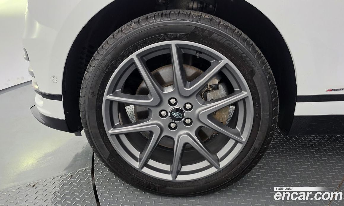 Land Rover Range Rover Velar фото 5