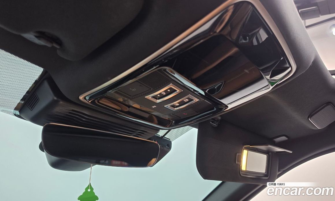 Land Rover Range Rover Velar фото 20