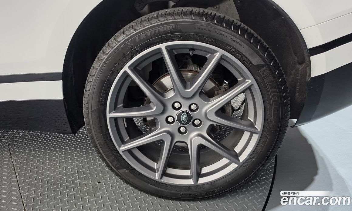 Land Rover Range Rover Velar фото 21