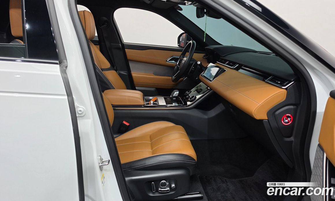 Land Rover Range Rover Velar фото 26