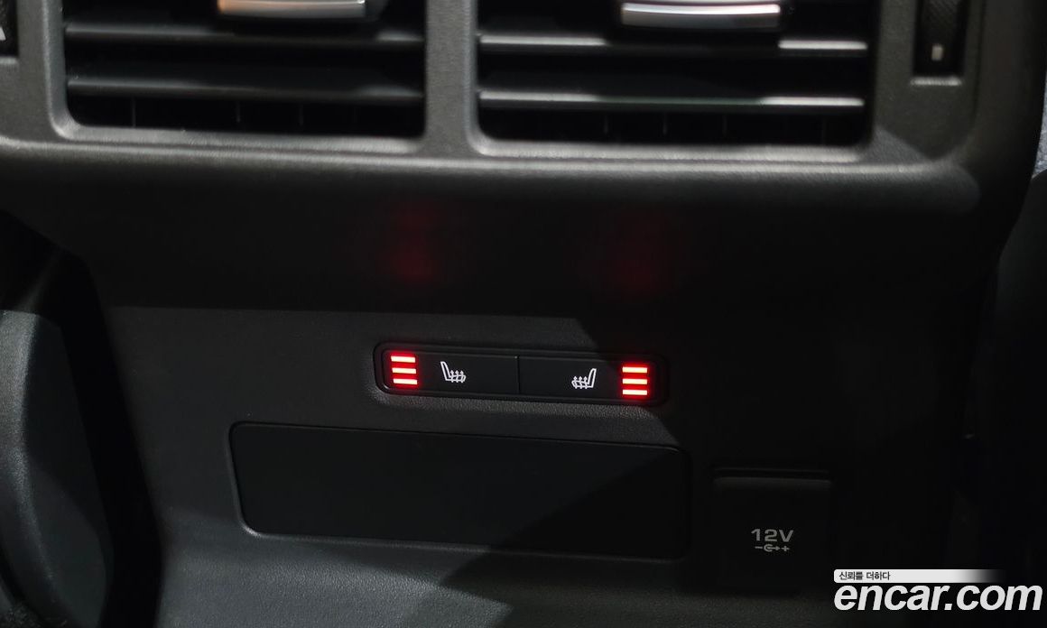 Land Rover Range Rover Velar фото 27