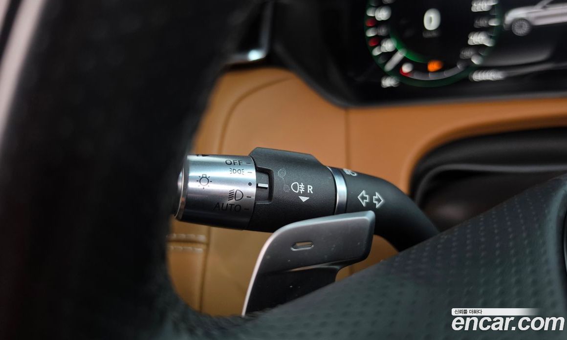 Land Rover Range Rover Velar фото 29