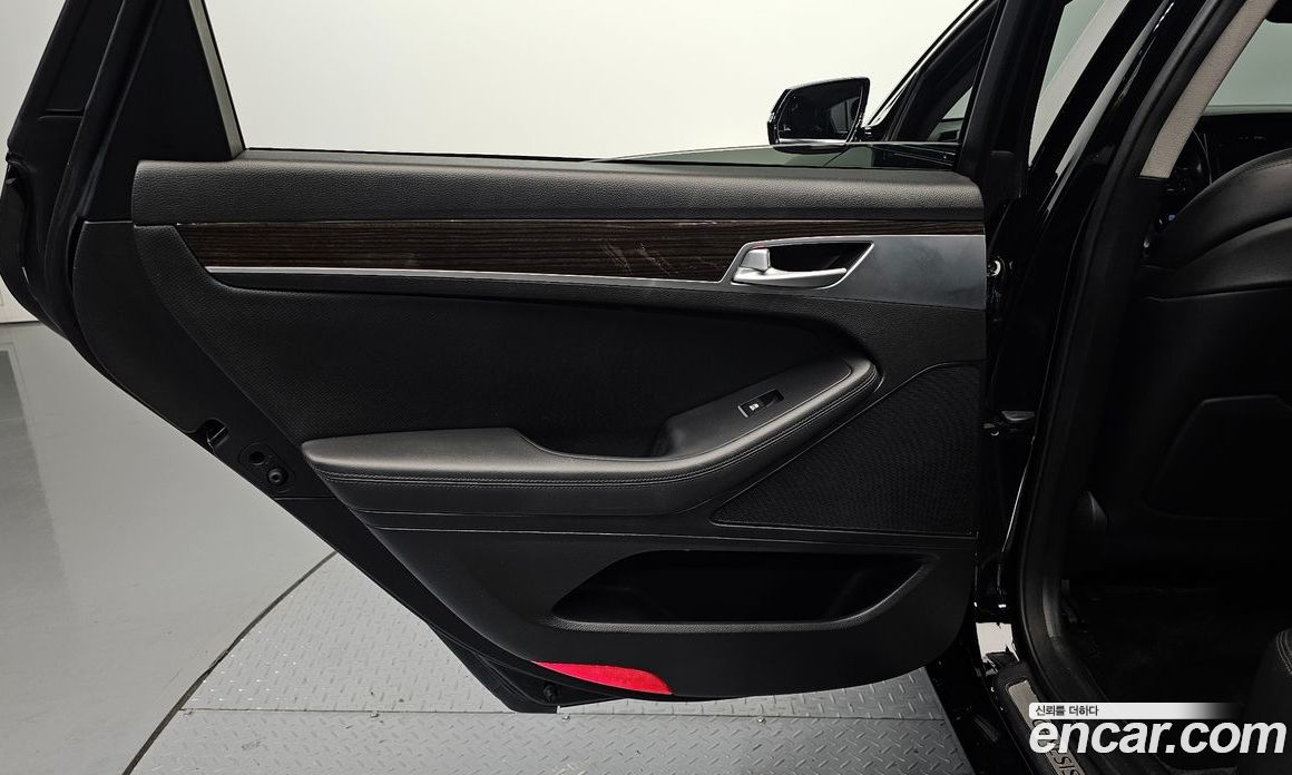 Genesis G80 фото 25