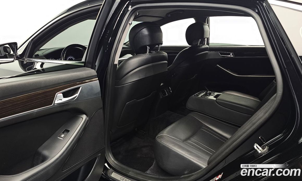 Genesis G80 фото 26