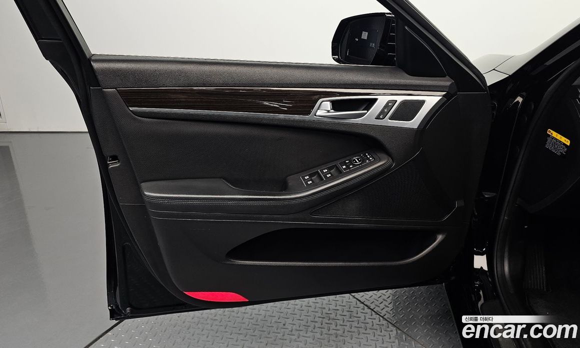 Genesis G80 фото 29