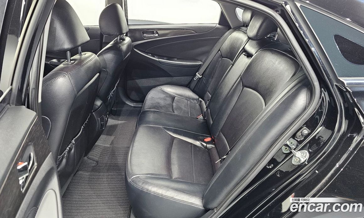 Hyundai Sonata The Brilliant фото 20