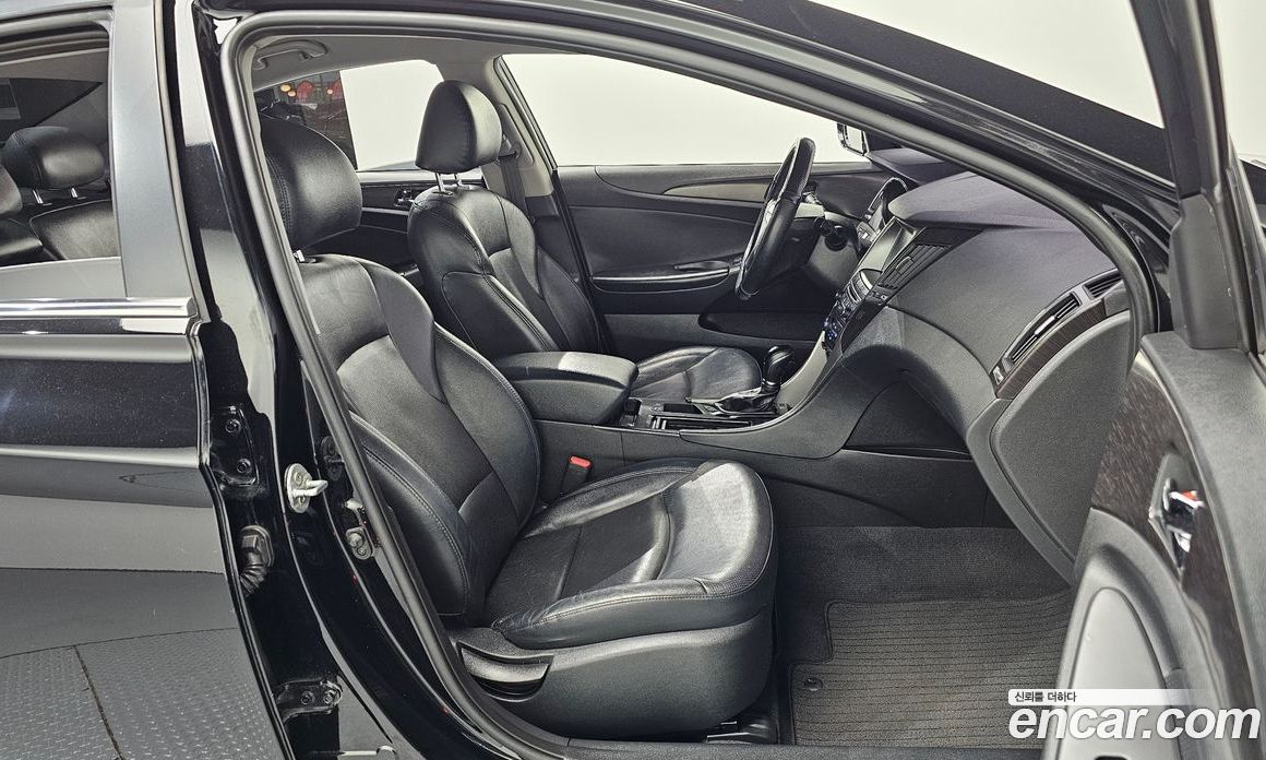 Hyundai Sonata The Brilliant фото 26